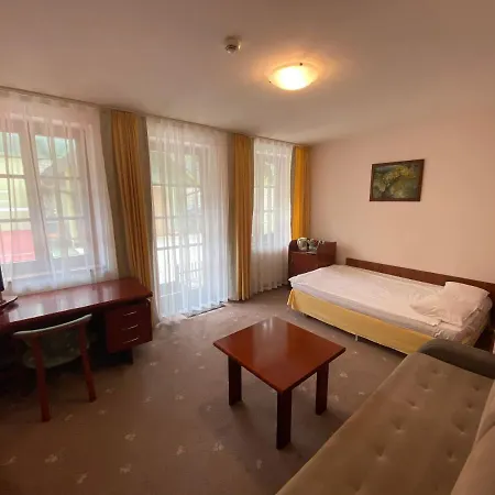 Grant Hotel 3*